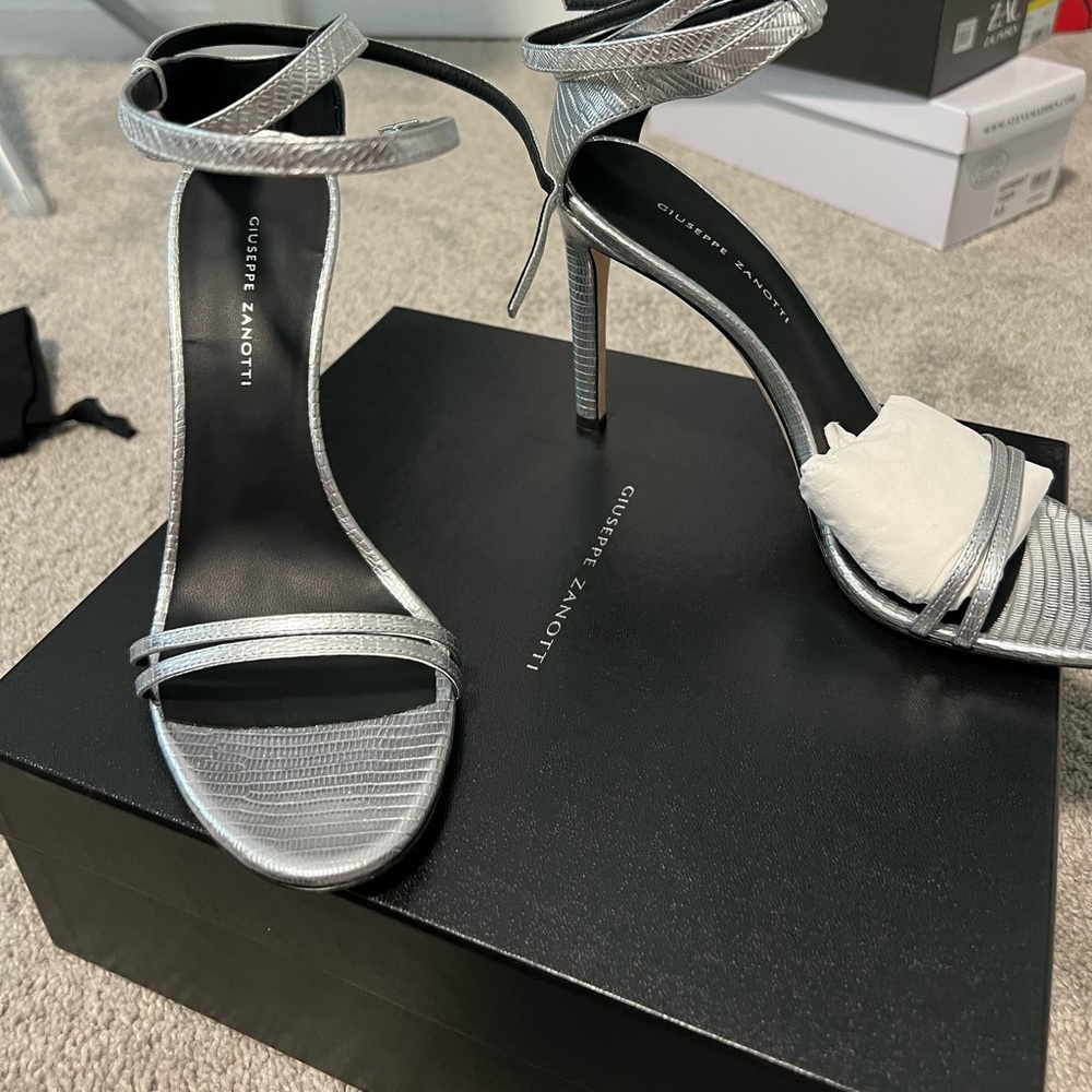 Silver Giuseppe Zanotti leather Sandals - Never Worn